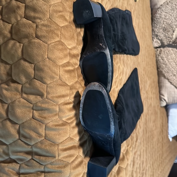 Over the knee black suede Frye boots - Picture 4 of 8